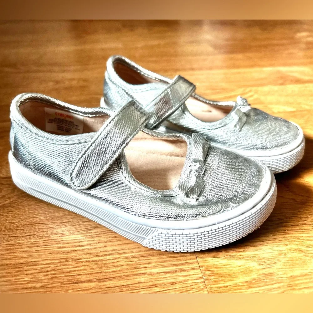 Gymboree Girls cute bowl shiny silver strap shoes for toddler girls size 11